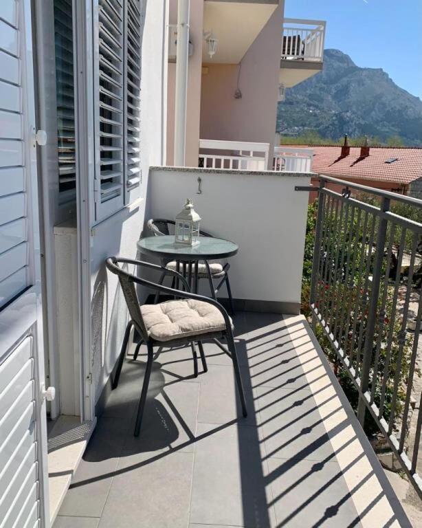 Apartments And Rooms Nikola Omiš Eksteriør bilde