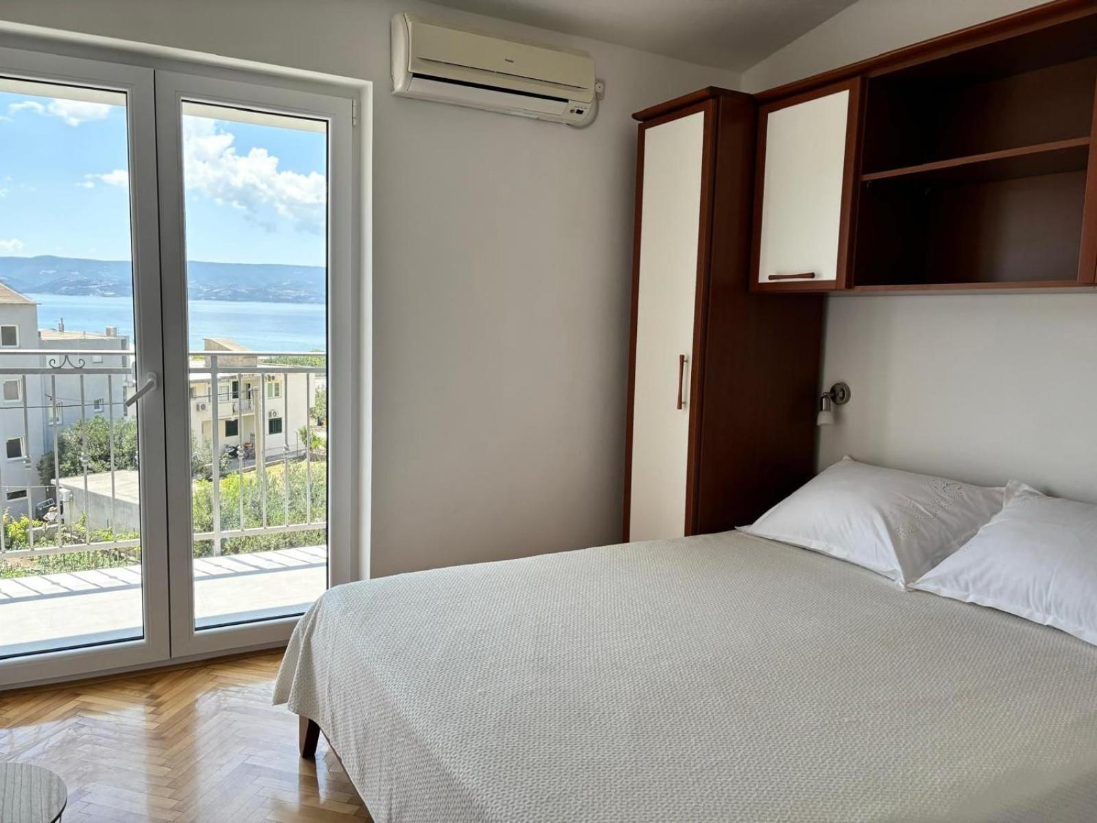 Apartments And Rooms Nikola Omiš Eksteriør bilde